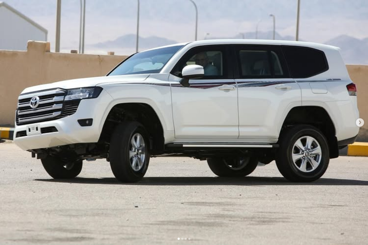 SAV Toyota Land Cruiser 300 3.3L V6 twin turbo diesel aresmaxima.com