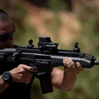 Mepro
FRBS
Self-Illuminated Flip Backup Sights aresmaxima.com